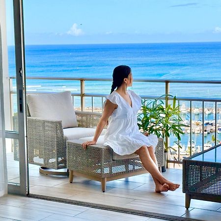 Panoramic Oceanview Resort - Full Kitchen In Each Room, 2 Swimming Pools, Onsite Restaurants, Fireworks Every Friday Honolulu Eksteriør billede
