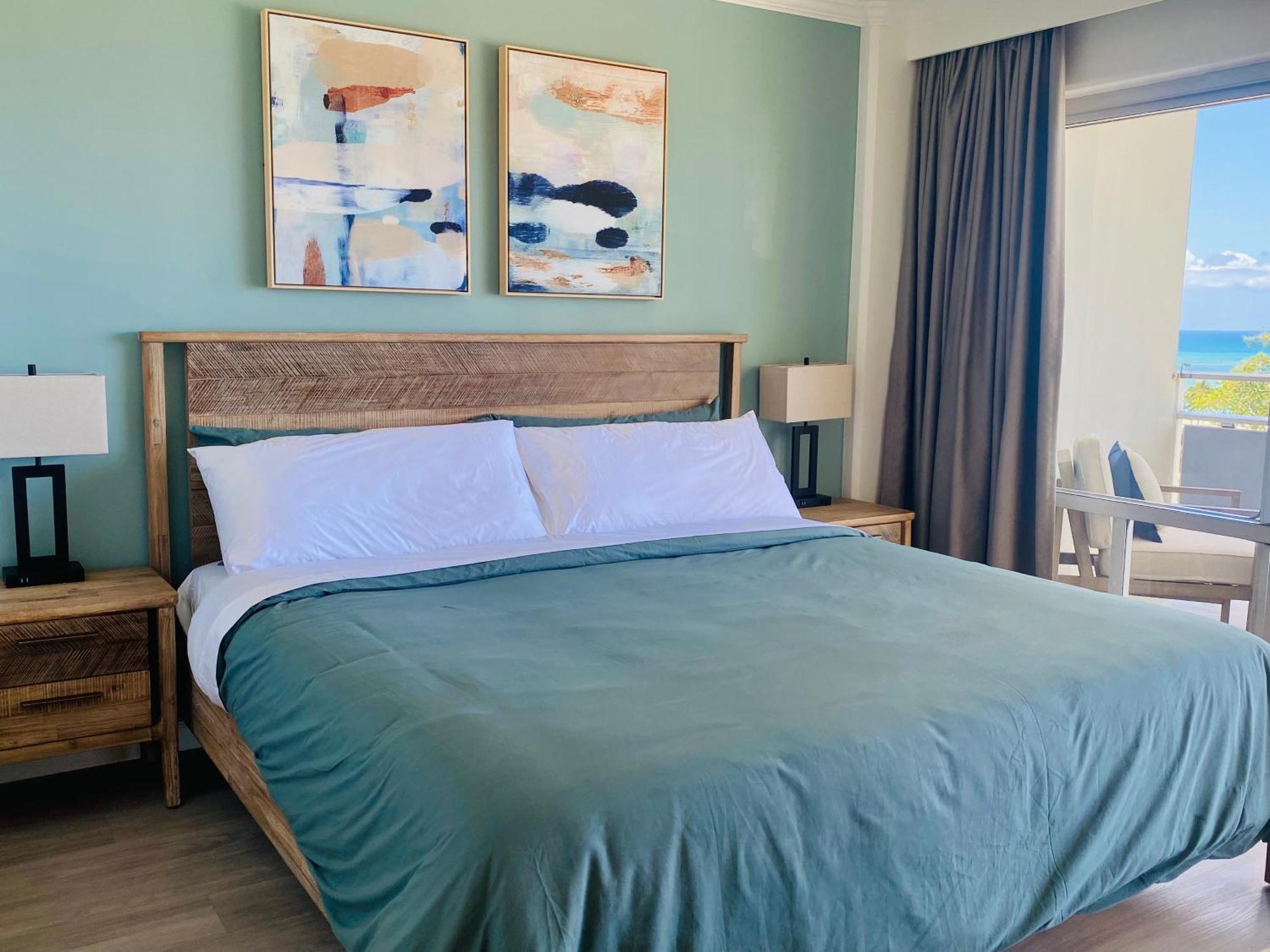 Panoramic Oceanview Resort - Full Kitchen In Each Room, 2 Swimming Pools, Onsite Restaurants, Fireworks Every Friday Honolulu Eksteriør billede