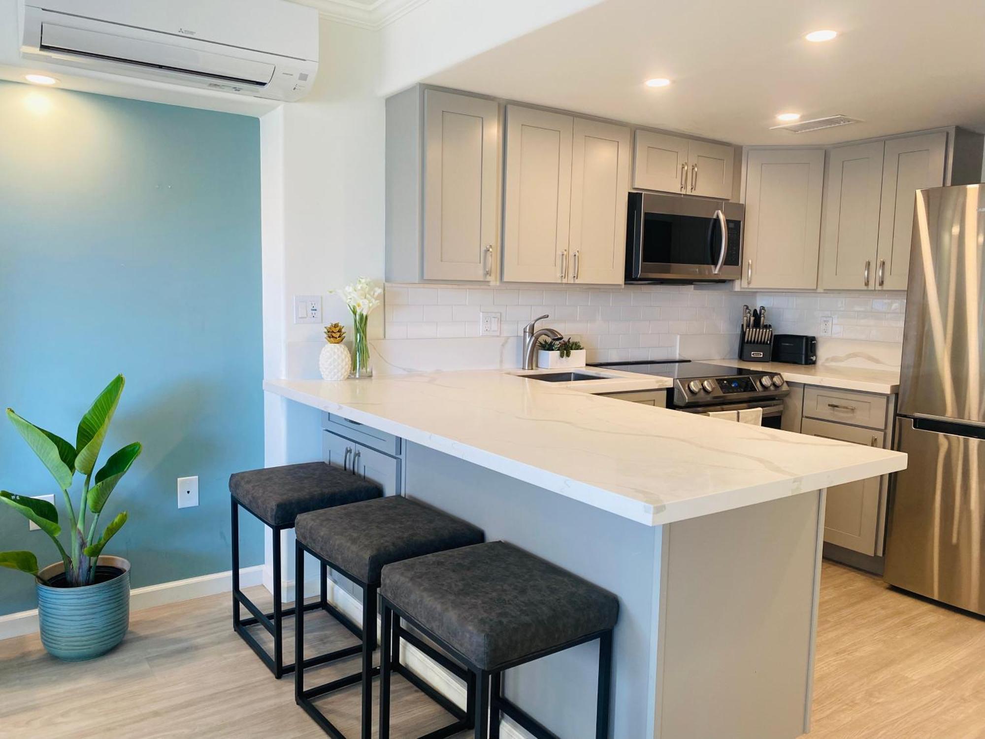 Panoramic Oceanview Resort - Full Kitchen In Each Room, 2 Swimming Pools, Onsite Restaurants, Fireworks Every Friday Honolulu Eksteriør billede