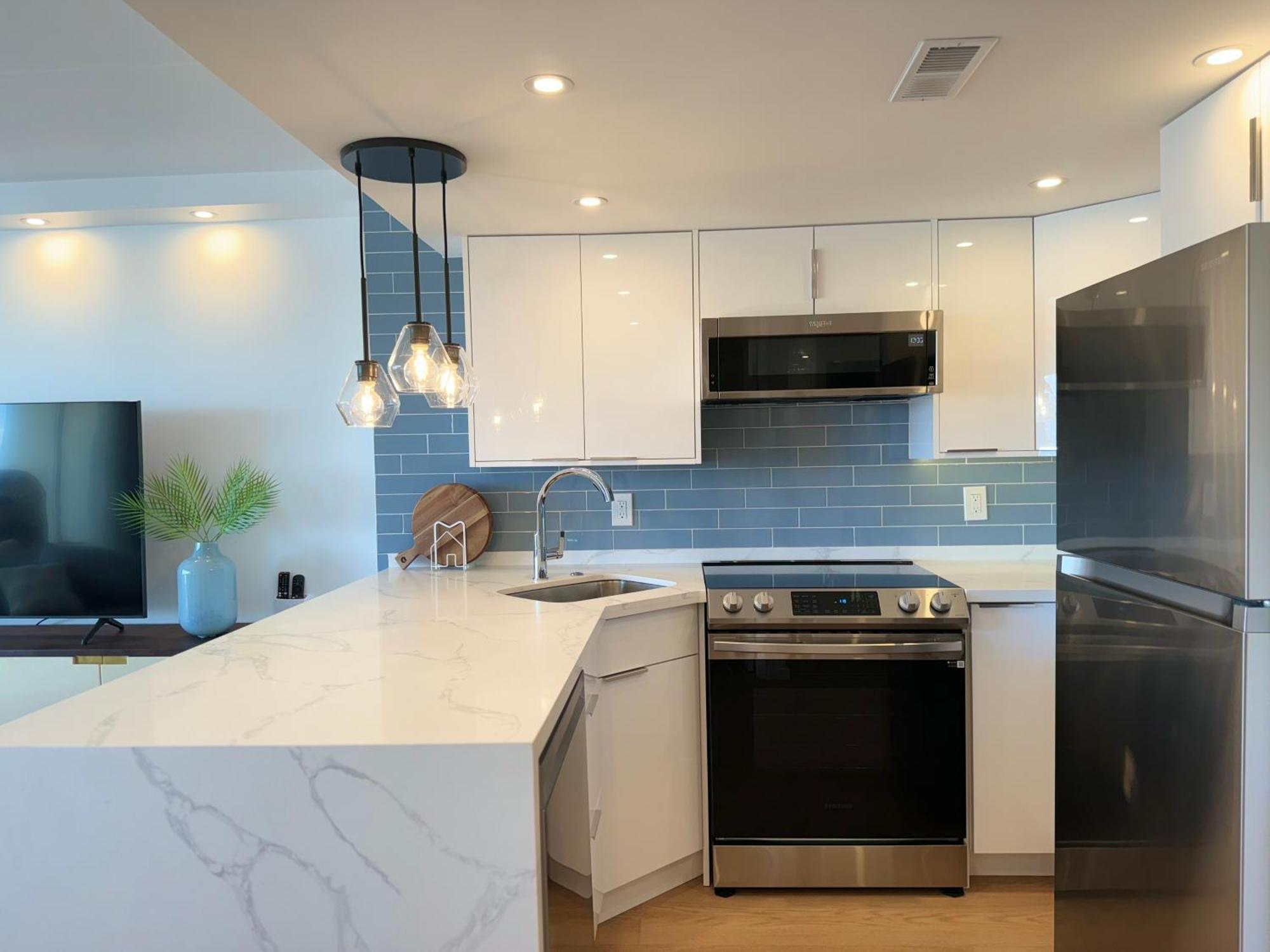 Panoramic Oceanview Resort - Full Kitchen In Each Room, 2 Swimming Pools, Onsite Restaurants, Fireworks Every Friday Honolulu Eksteriør billede