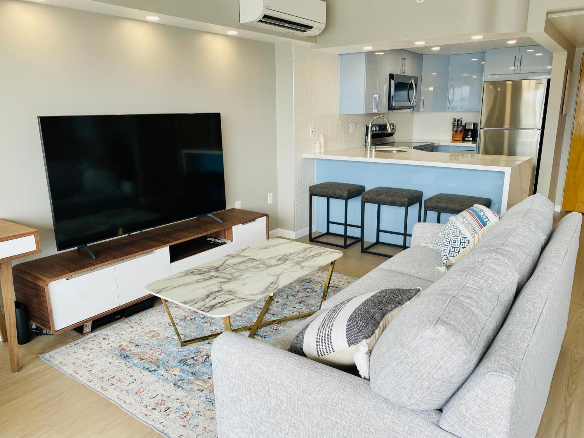 Panoramic Oceanview Resort - Full Kitchen In Each Room, 2 Swimming Pools, Onsite Restaurants, Fireworks Every Friday Honolulu Eksteriør billede