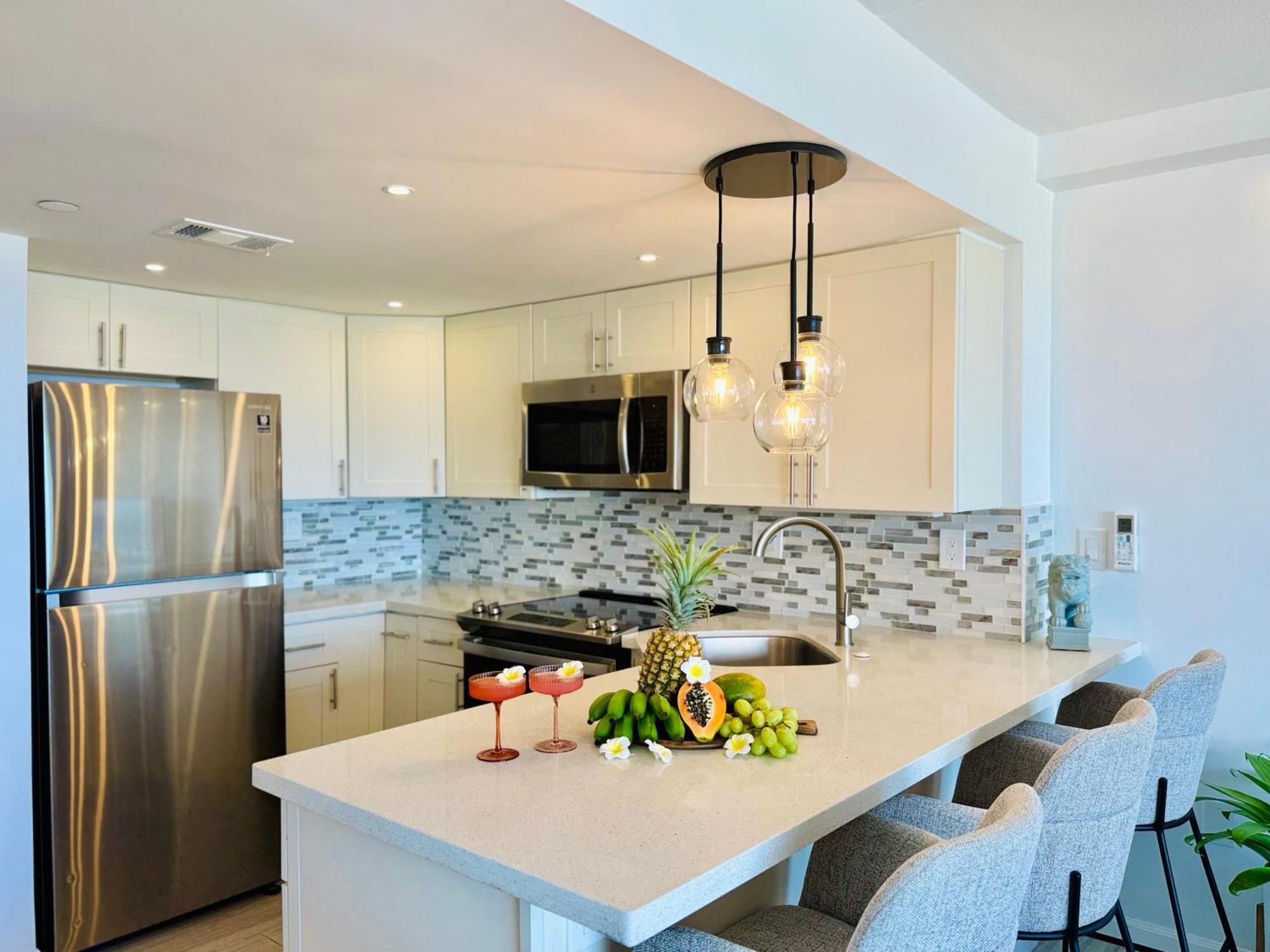 Panoramic Oceanview Resort - Full Kitchen In Each Room, 2 Swimming Pools, Onsite Restaurants, Fireworks Every Friday Honolulu Eksteriør billede