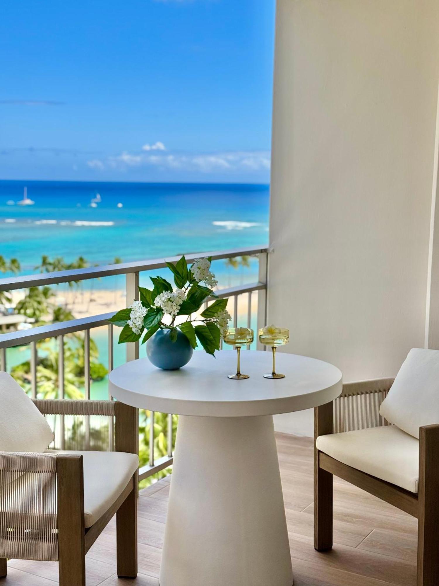Panoramic Oceanview Resort - Full Kitchen In Each Room, 2 Swimming Pools, Onsite Restaurants, Fireworks Every Friday Honolulu Eksteriør billede